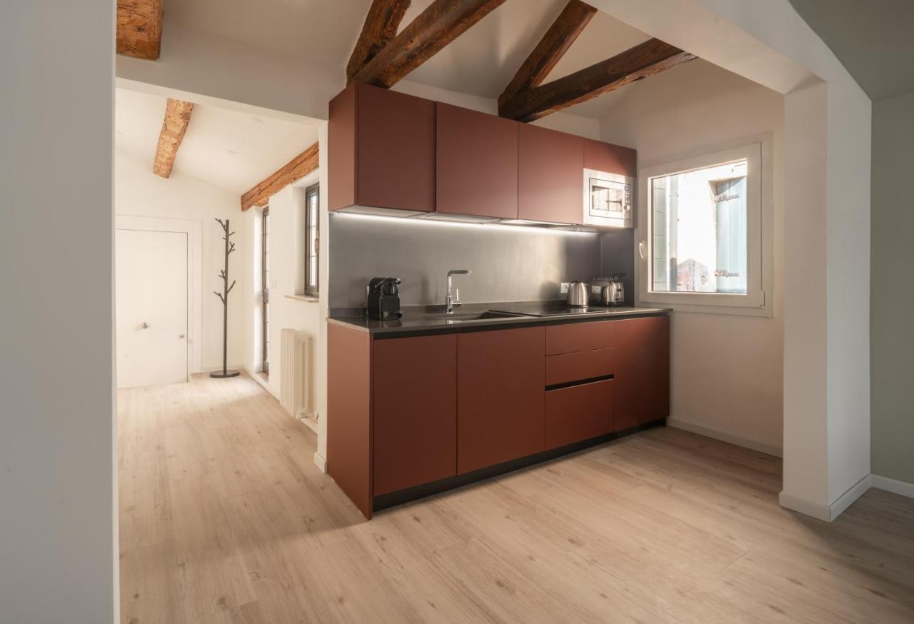 Sant'Aponal Cozy Apartment With Balcony R&R ヴェネツィア エクステリア 写真