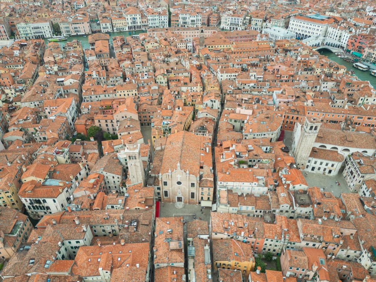 Sant'Aponal Cozy Apartment With Balcony R&R ヴェネツィア エクステリア 写真