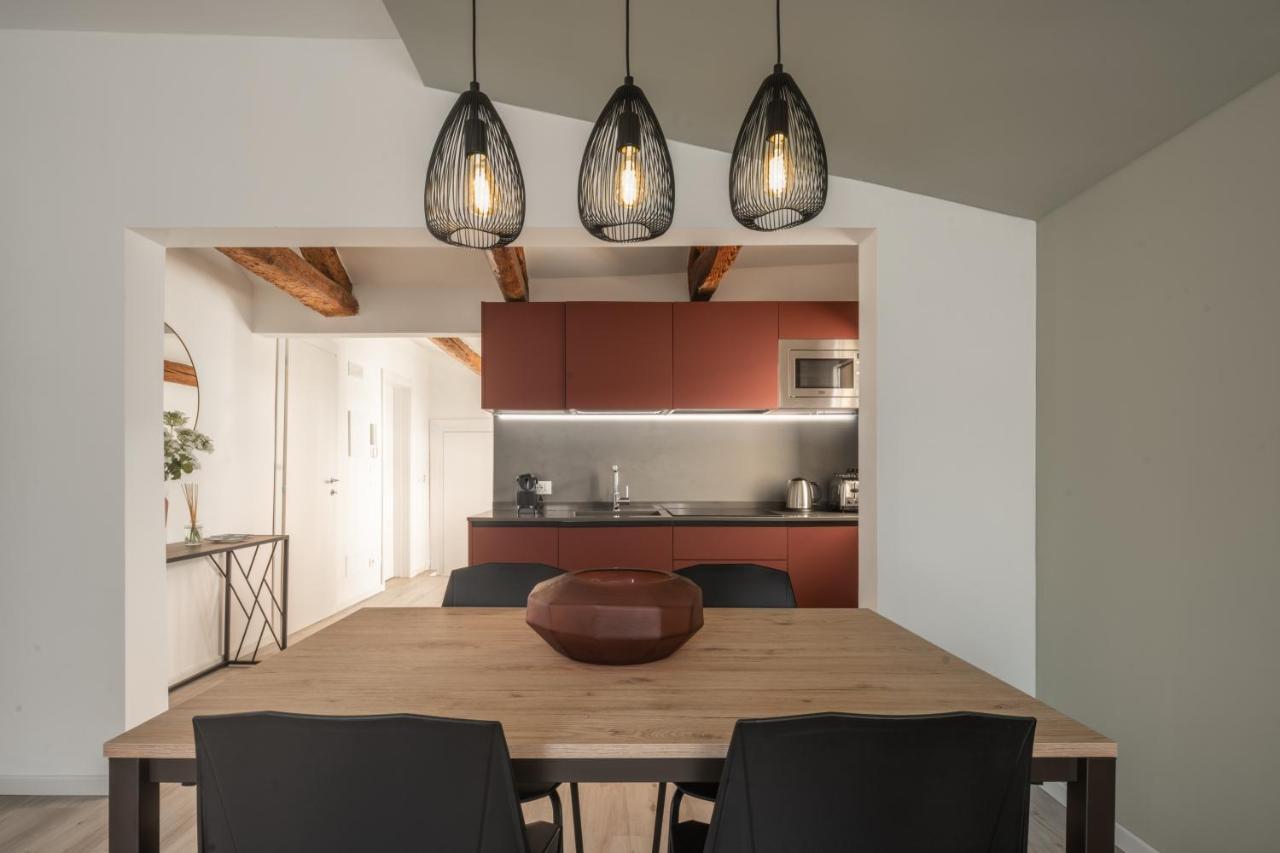 Sant'Aponal Cozy Apartment With Balcony R&R ヴェネツィア エクステリア 写真